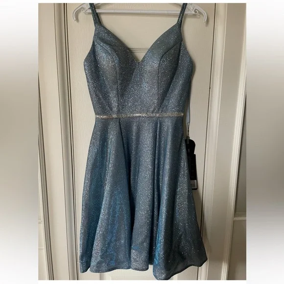 Norma Reed* Grad / Party Dress - Picture 2 of 4